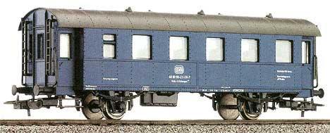 Work train sleeping car (exCv32) (Wohn/Schlafwagen 425)<br /><a href='images/pictures/Sachsenmodelle/74518.jpg' target='_blank'>Full size image</a>
